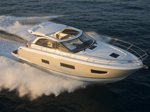Motor yacht Leader 40 available for charter in Trogir