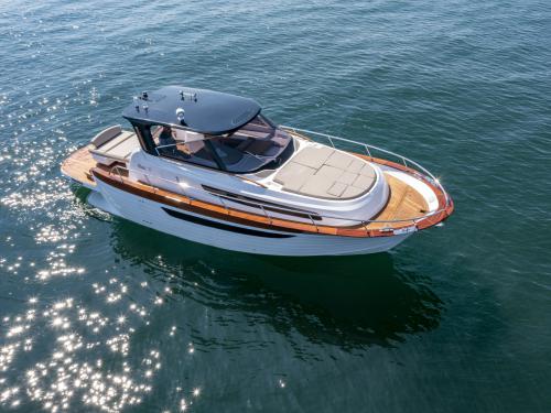 Motor yacht Libeccio 11 available for charter in Novi Vinodolski