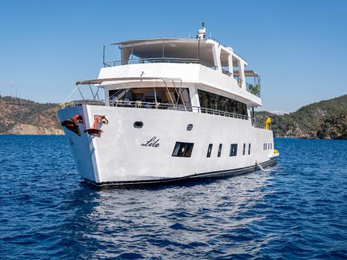 Motorboot Lila Trawler Yachtcharter in Fethiye