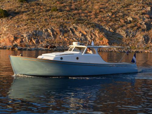 Motorboat Lobster 38 for rent in Porto Heli