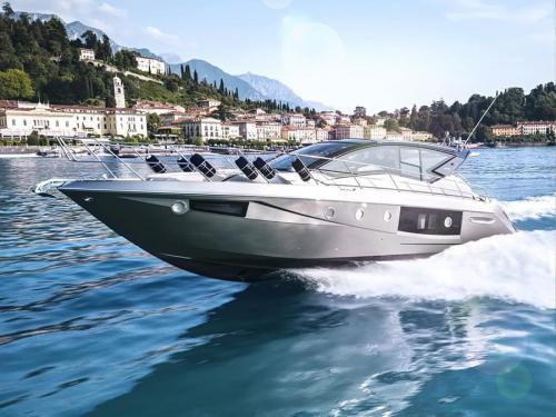 Motor yacht M 44 HT for rent in Naples