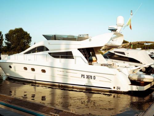 Motor yacht Maestrale 52 for hire in Nettuno
