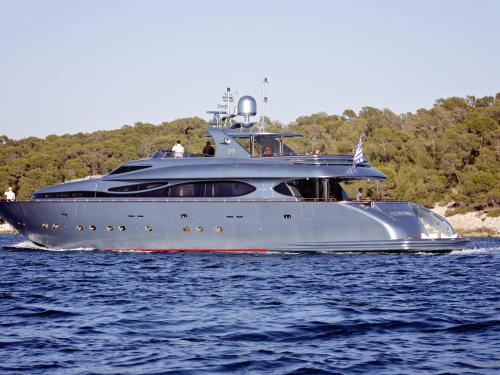 Motor yacht Maiora 108 available for charter in Zea Marina Motor yacht Maiora 108 available for charter in Zea Marina