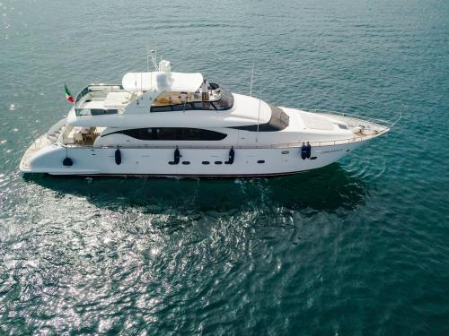 Motoryacht Maiora 78 Yachtcharter in Marina di Stabia