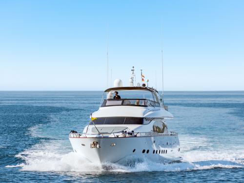 Motorboat Maiora 85 for hire in Palma