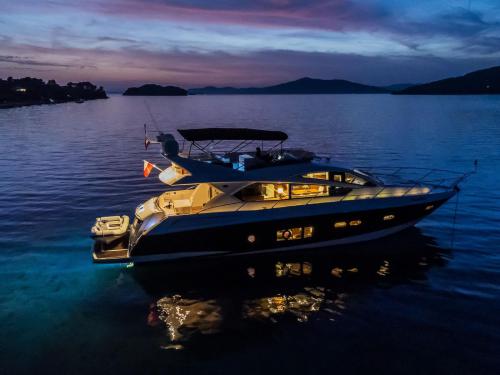 Yacht Manhattan 63 Yachtcharter in Seget