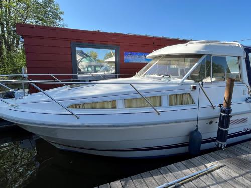 Yacht Marex 280 for charter in Rheinsberg