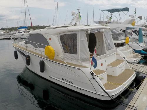 Motorboat Marex 310 available for charter in Sibenik