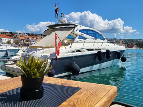 Motorboat Mediterranee 50 available for charter in Primosten