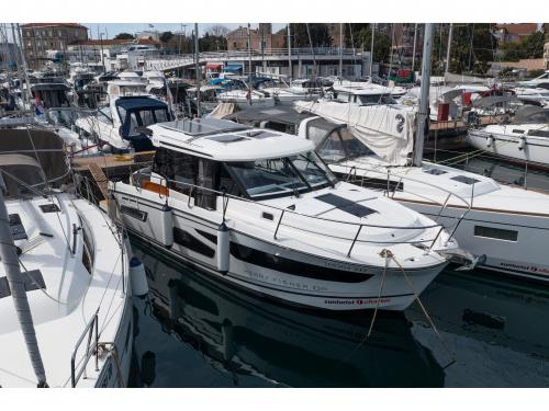 Yacht Merry Fisher 1095 for rent in Zadar