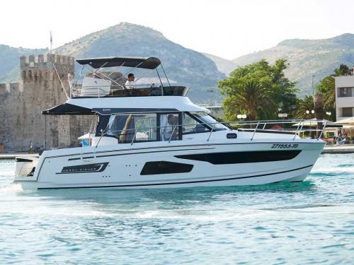 Motor yacht Merry Fisher 1095 for rent in Trogir