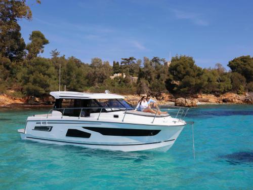 Motor yacht Merry Fisher 1095 for rent in Naples Motor yacht Merry Fisher 1095 for rent in Naples