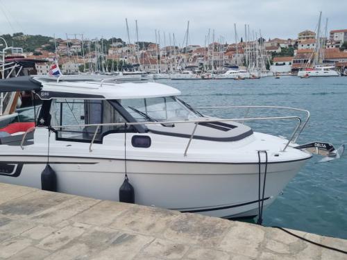 Motorboat Merry Fisher 695 for hire in Marina Seget Donji Motorboat Merry Fisher 695 for hire in Marina Seget Donji