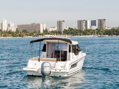 Motoryacht Merry Fisher 795 chartern in ACI Marina Split