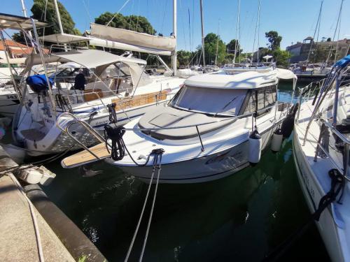 Yacht Merry Fisher 795 available for charter in Zadar