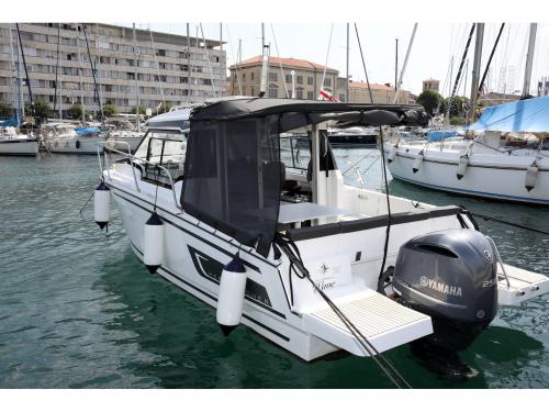 Motoryacht Merry Fisher 795 chartern in Pula Motoryacht Merry Fisher 795 chartern in Pula