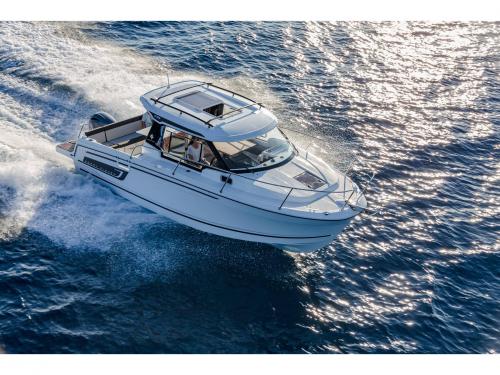 Motor yacht Merry Fisher 795 for rent in Marina Borik