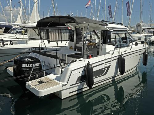 Motor yacht Merry Fisher 795 for charter in Split