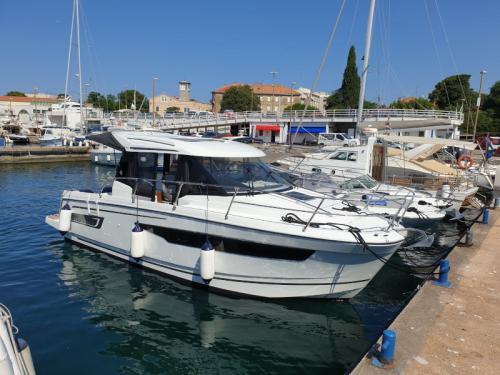 Motoryacht Merry Fisher 895 Yachtcharter in Zadar