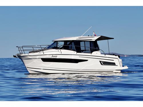 Motor yacht Merry Fisher 895 available for charter in Zadar