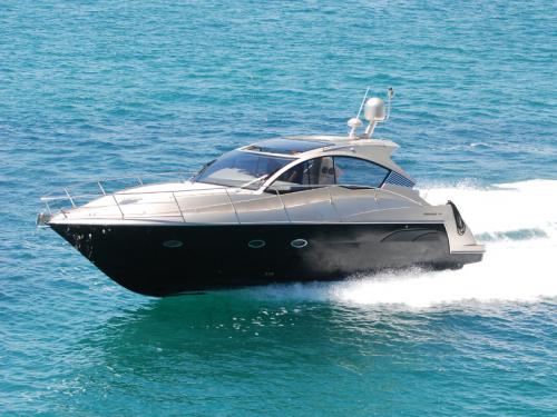 Motor yacht Mirakul 40 for hire in Marina Kornati