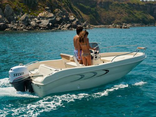 Motorboat Monella 18 for rent in Lazise