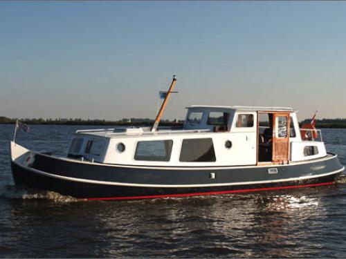 Yacht Motortjalk 1000 for rent in Marina Friesland