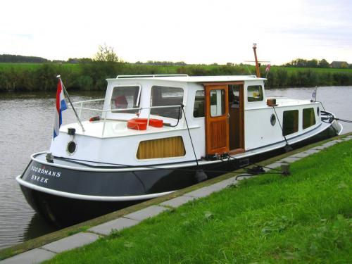 Motor yacht Motortjalk 1100 for rent in Marina Friesland
