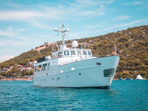 MY Eva Luxus Yachtcharter in Betina (Kroatien)