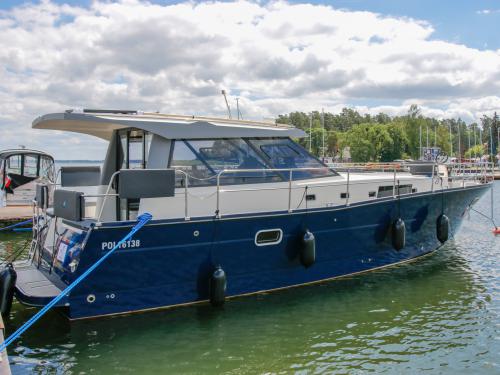 Motoryacht Nautika 1300 chartern in Wilkasy
