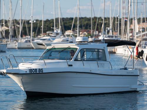 Motor yacht Nautika 690K for hire in Biograd na Moru