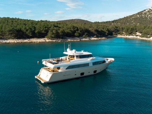 Yacht Navetta 26 Yachtcharter in Sibenik