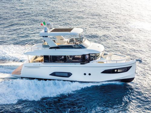 Motorboot Navetta 52 chartern in Seget