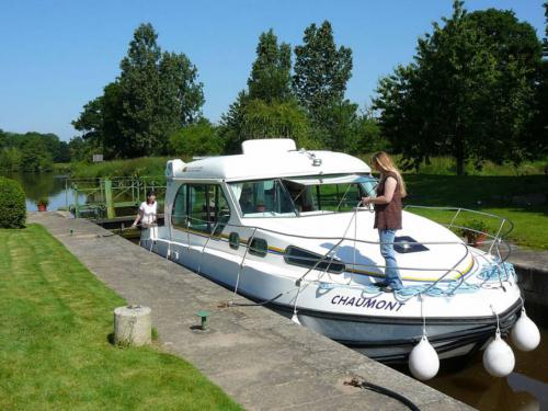 Hausboot Nicols 1000 Yachtcharter in Marina Plagny