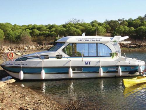 Hausboot Nicols 1010 chartern in Marina Fürstenberg