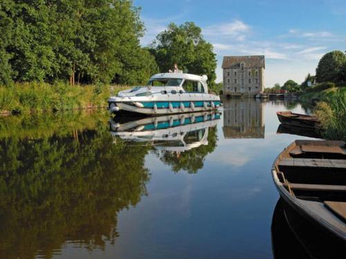 Hausboot Nicols 1170 chartern in Le Somail