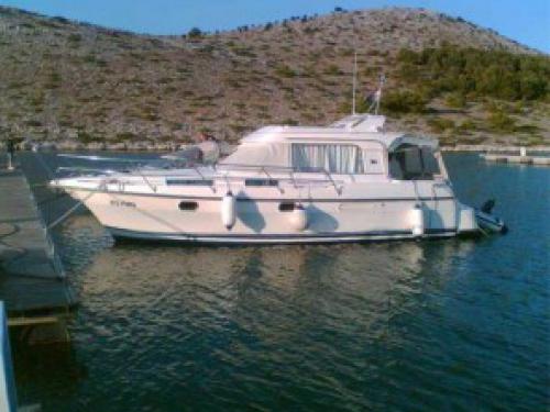 Motoryacht Nimbus 320 chartern in Marina Borik