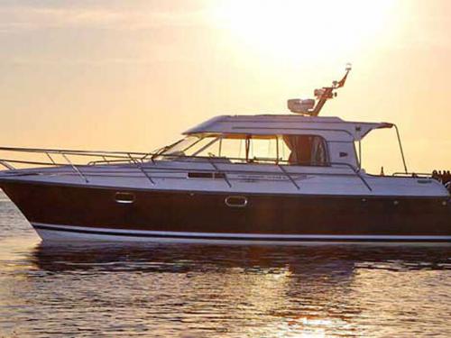 Motoryacht Nimbus 320 Coupe chartern in Rheinsberg Motoryacht Nimbus 320 Coupe chartern in Rheinsberg