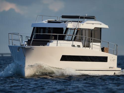 Motorboat Northman 1200 available for charter in Wilkasy