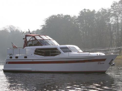 Yacht Novi 42 Yachtcharter in Fünfseen