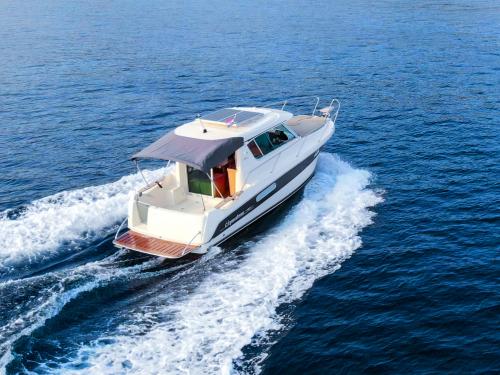 Motoryacht Ocqueteau 815 Yachtcharter in Drage