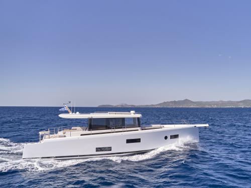 Motor yacht Omikron OT60 for rent in Lavrio
