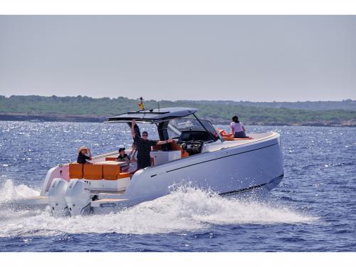 Yacht Pardo 38 for charter in Sant Antoni de Portmany