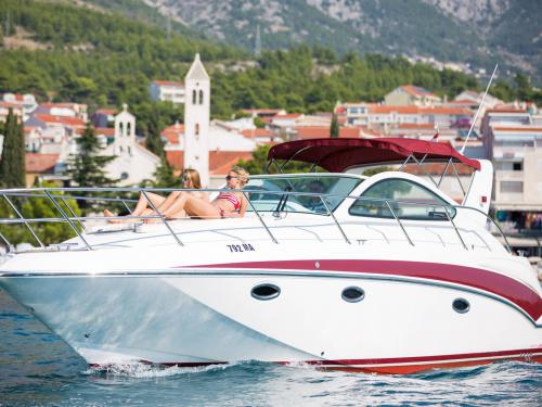 Yacht Pearlsea 33 Open for charter in ACI Marina Split