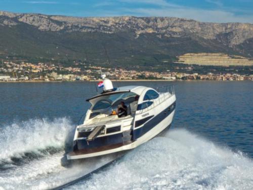 Yacht Pershing 46 available for charter in Kastel Gomilica