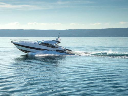 Yacht Pershing 58 chartern in ACI Marina Split