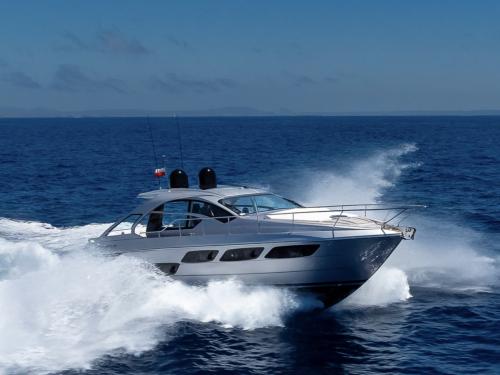 Motor yacht Pershing 5x for rent in Palma