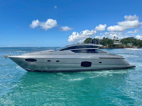 Motor yacht Pershing 62 for rent in Ibiza Town