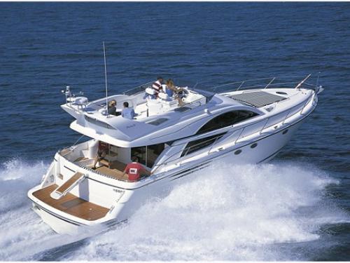 Motoryacht Phantom 50 chartern in Marina de Denia