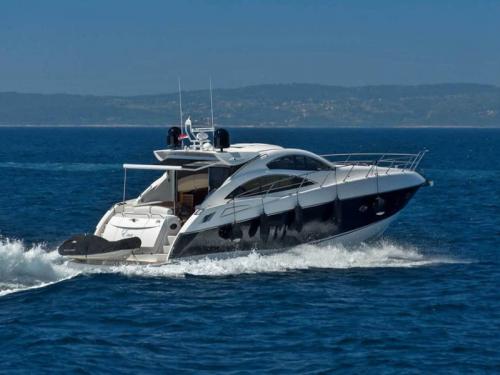 Motoryacht Predator 62 chartern in Podstrana